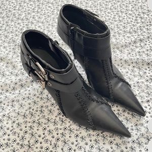 Rare Carlos Santana pointed heels